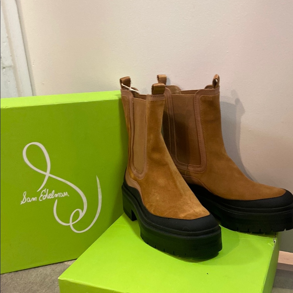 Sam Edelman camel suede Chelsea Boots